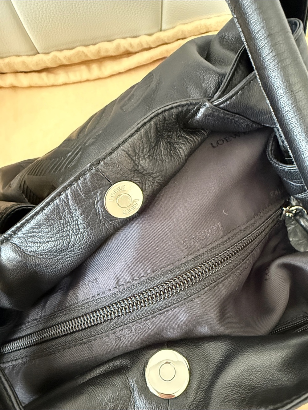 Excellent condition Loewe Levante Aire Handbag - Picture 9 of 12